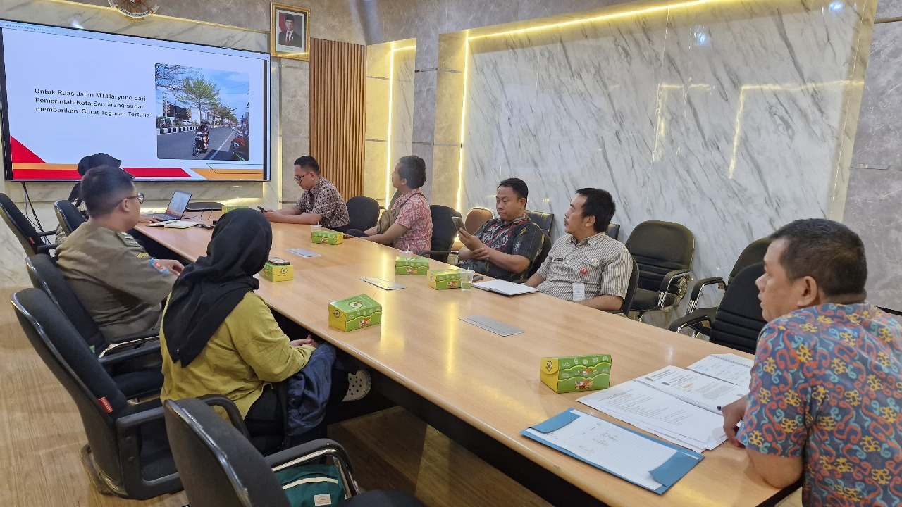 Diskominfo Kota Semarang Gelar Rakor dan Monitoring Penurunan Kabel FO
