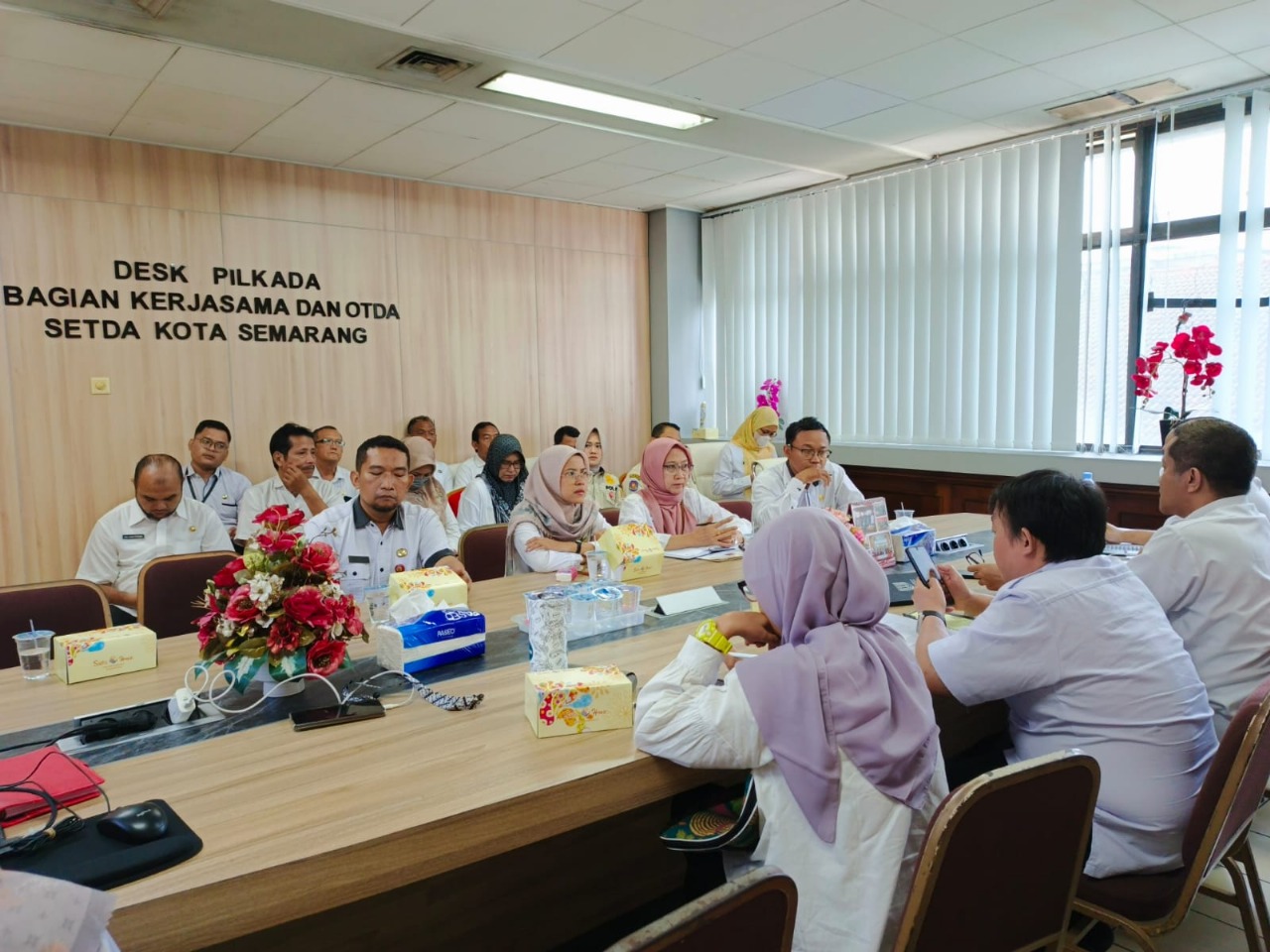 Diskominfo Hadiri Verifikasi dan Evaluasi Pelimpahan Kewenangan Wali Kota kepada Camat